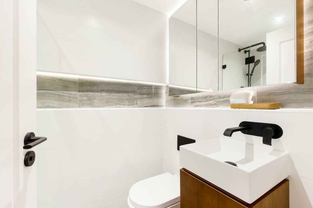 Apartment Luxury Barangaroo Apartments Sydney